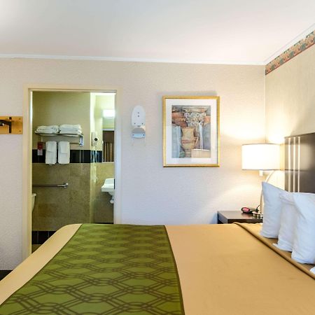 Econo Lodge Pittsfield Esterno foto
