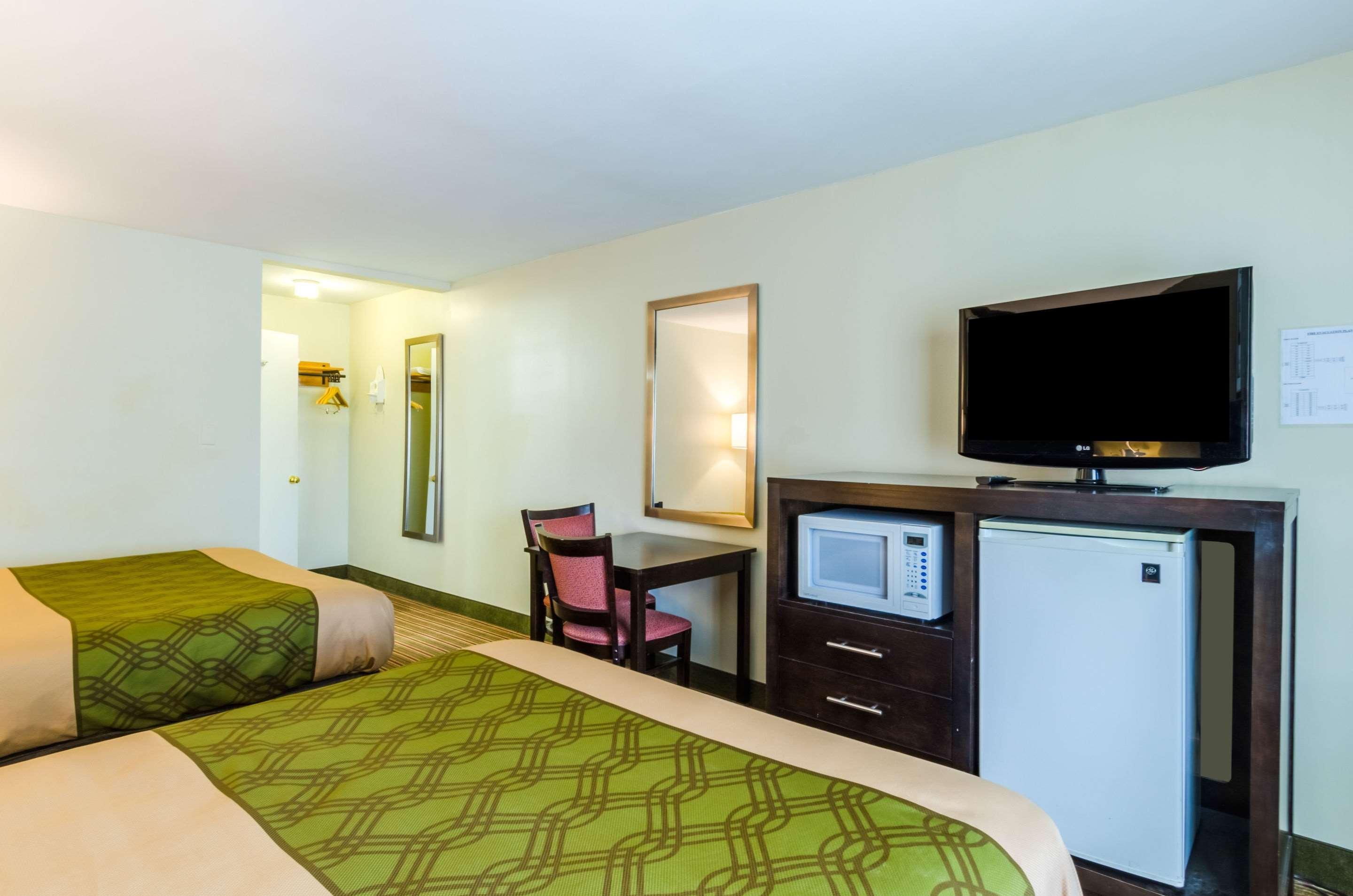 Econo Lodge Pittsfield Esterno foto