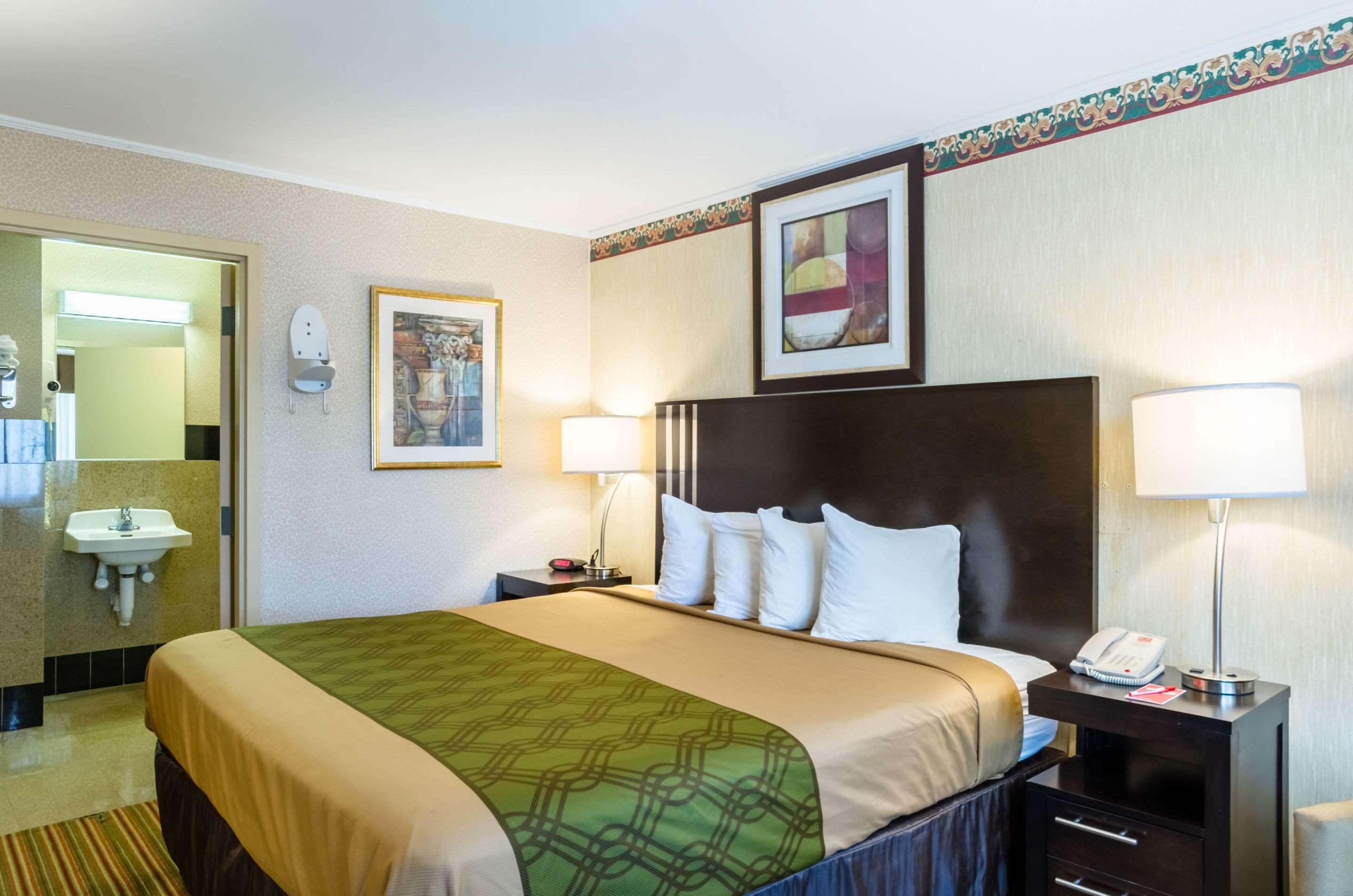 Econo Lodge Pittsfield Esterno foto