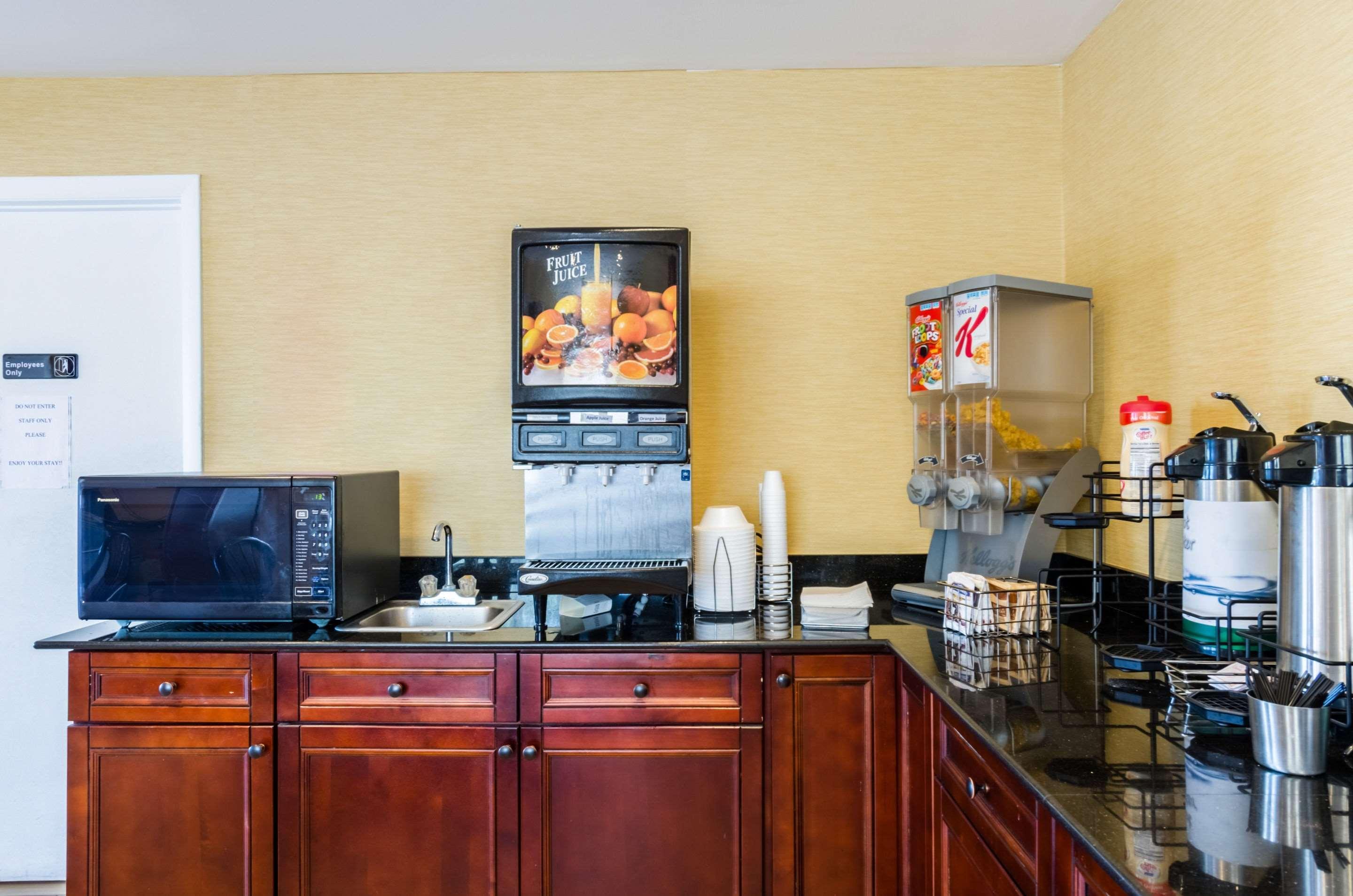 Econo Lodge Pittsfield Esterno foto