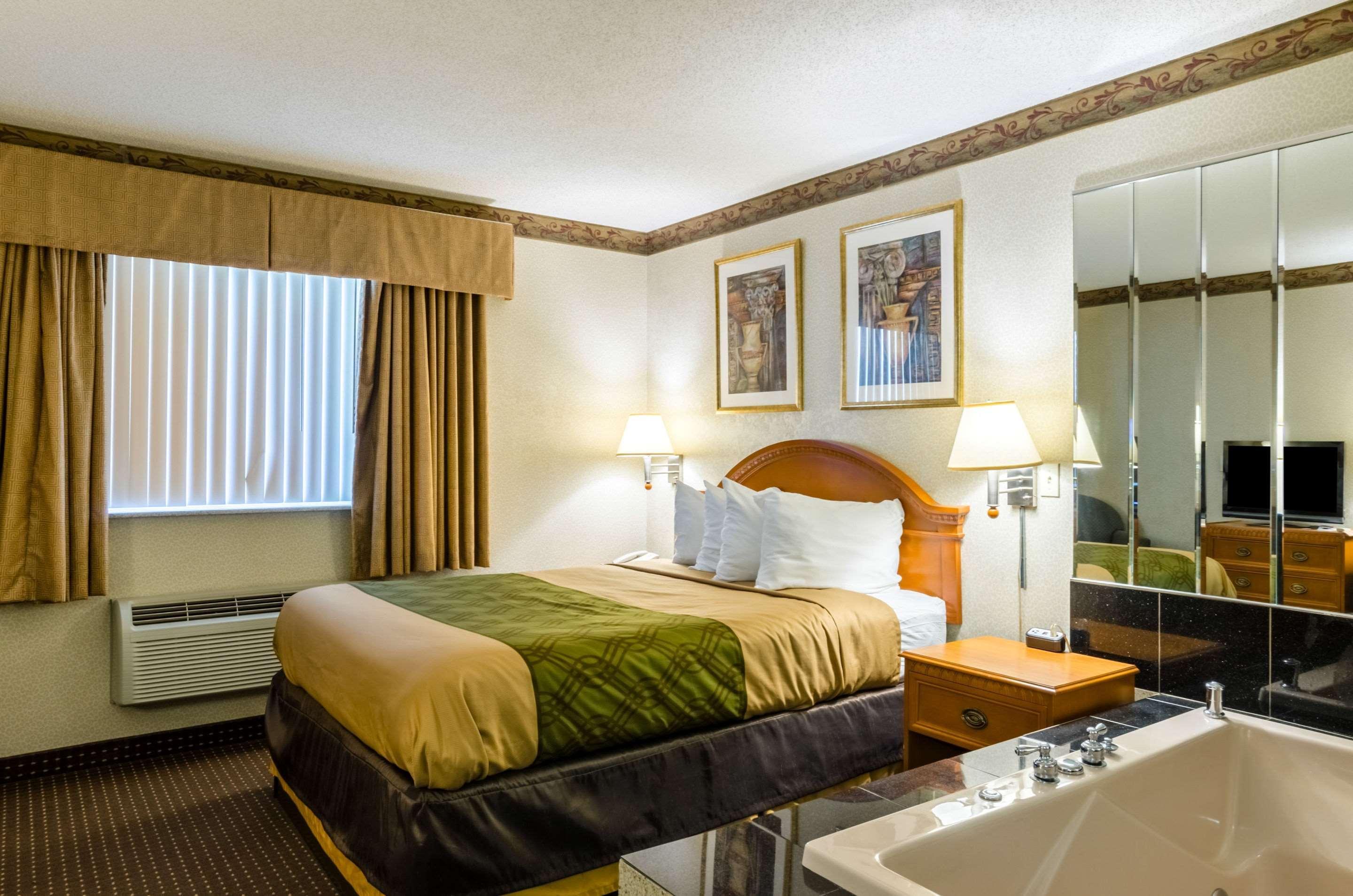 Econo Lodge Pittsfield Esterno foto