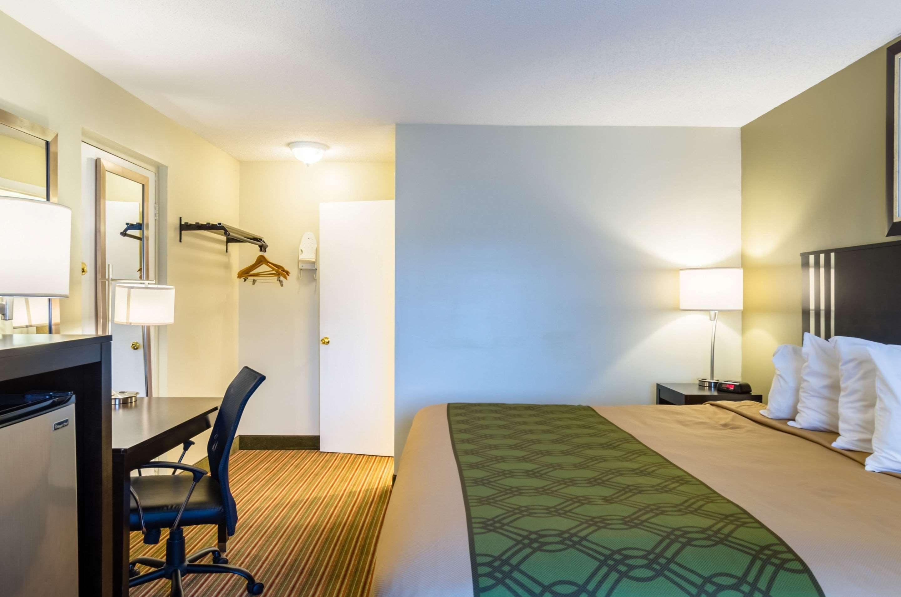 Econo Lodge Pittsfield Esterno foto